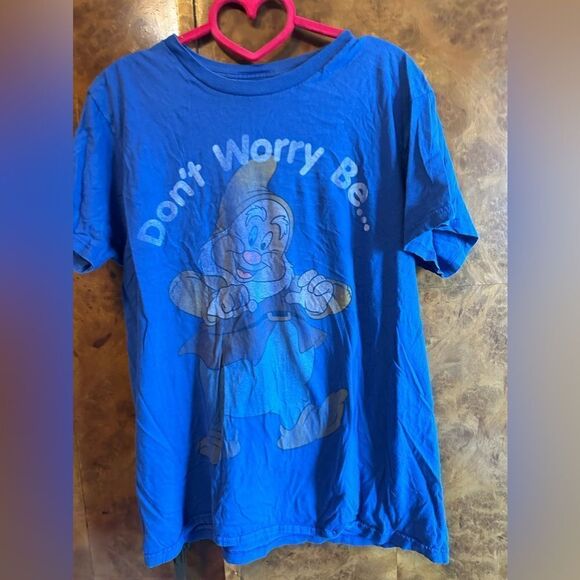 Don’t worry be happy Disney tee - Picture 1 of 3